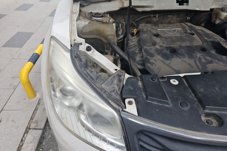 Used Haima S7 2013 2.0L Manual Smart Edition Engine Bay Right