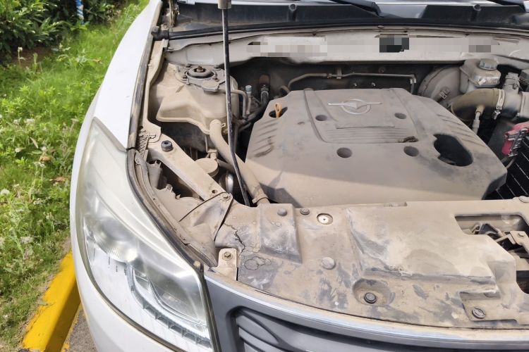 Used Haima S7 2013 2.0L Manual Smart Edition Engine Bay Right