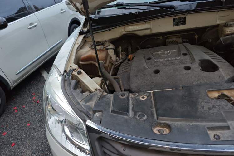 Used Haima S7 2013 2.0L Automatic Smart Enjoyment Version Engine Bay Right