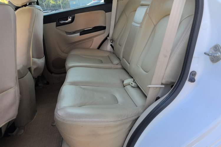 Used Haima S7 2013 2.0L Automatic ZhiShang Version Interior 1