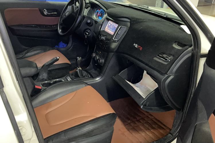 Used Haima S7 2013 2.0L Manual Smart Edition Interior 5
