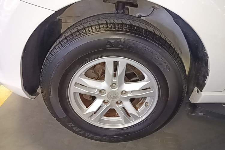 Used Haima S7 2013 2.0L Automatic ZhiShang Version Left Front Wheel Hub