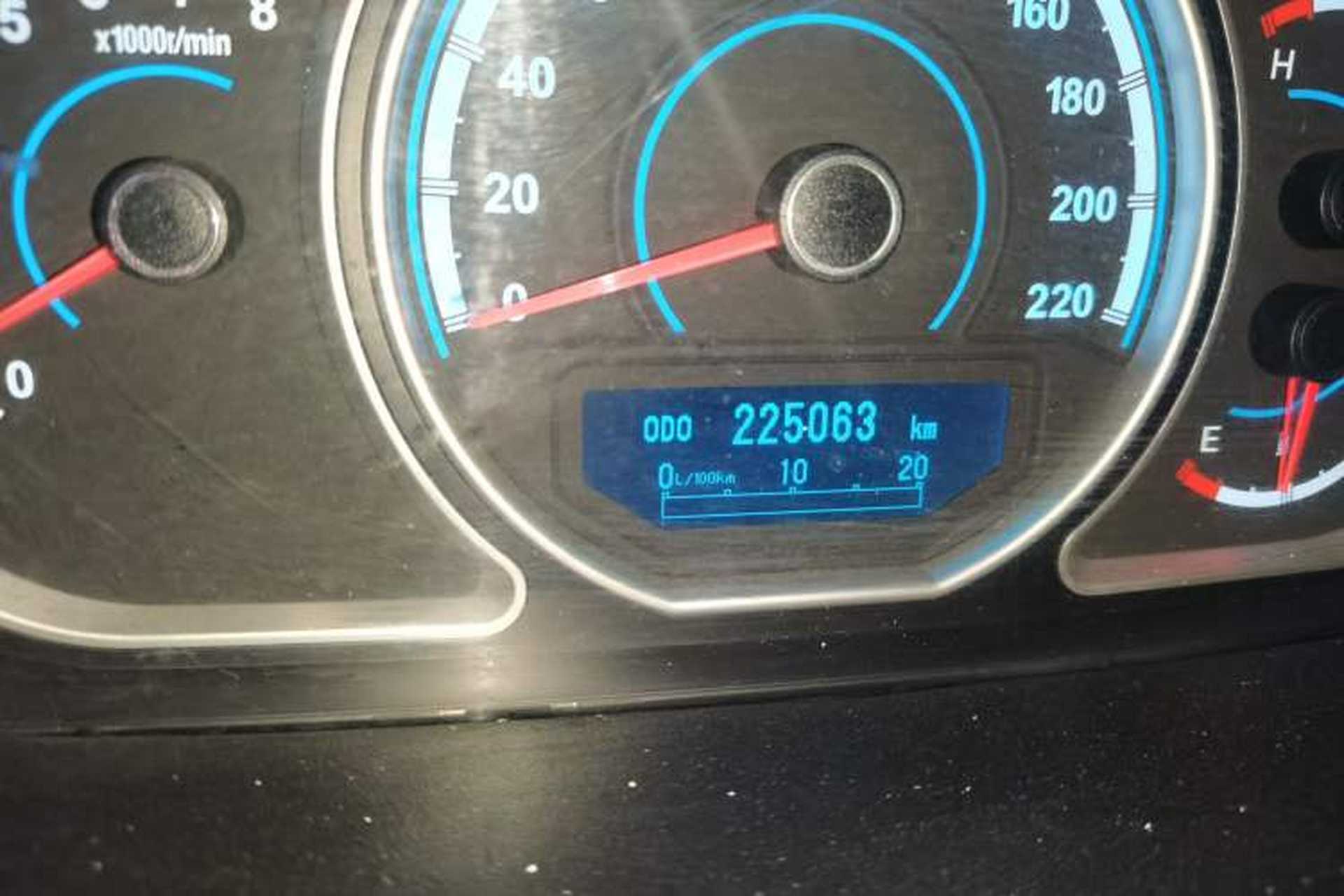 Used Haima S7 2013 2.0L Manual ZhiShang Version Odometer Close Up