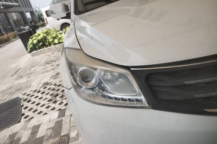Used Haima S7 2013 2.0L Automatic ZhiZhen Version Right Front Headlight