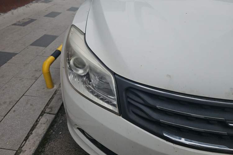 Used Haima S7 2013 2.0L Manual Smart Edition Right Front Headlight