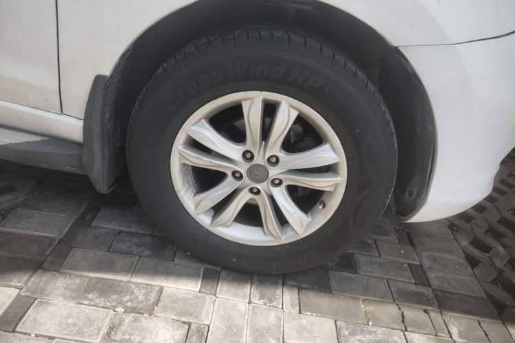 Used Haima S7 2013 2.0L Automatic ZhiZhen Version Right Front Wheel Hub