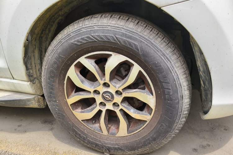 Used Haima S7 2013 2.0L Manual Smart Edition Right Front Wheel Hub