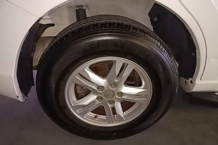 Used Haima S7 2013 2.0L Automatic ZhiShang Version Right Rear Wheel Hub