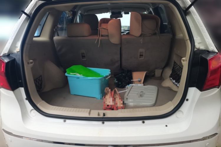 Used Haima S7 2013 2.0L Automatic ZhiShang Version Trunk