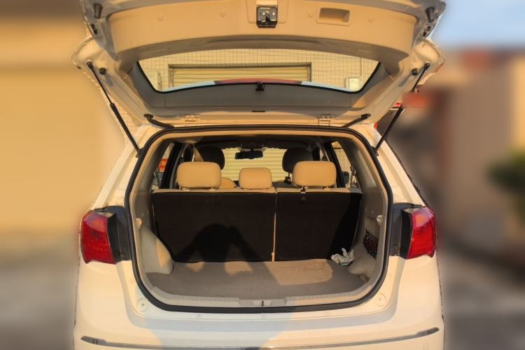 Used Haima S7 2013 2.0L Automatic Smart Enjoyment Version Trunk