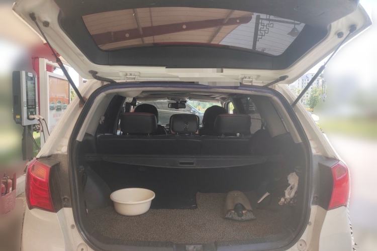 Used Haima S7 2013 2.0L Automatic ZhiZhen Version Trunk