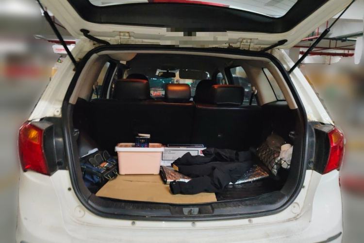 Used Haima S7 2013 2.0L Manual ZhiShang Version Trunk