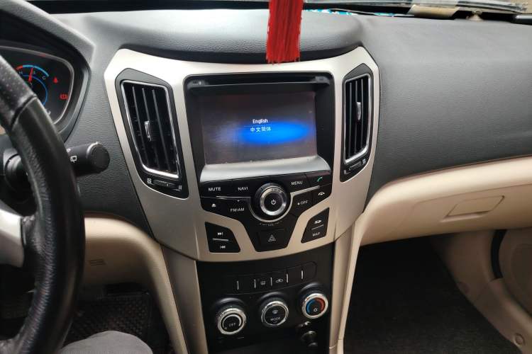 Used Haima S7 2013 2.0L Manual ZhiShang Version Audio And AC Panel