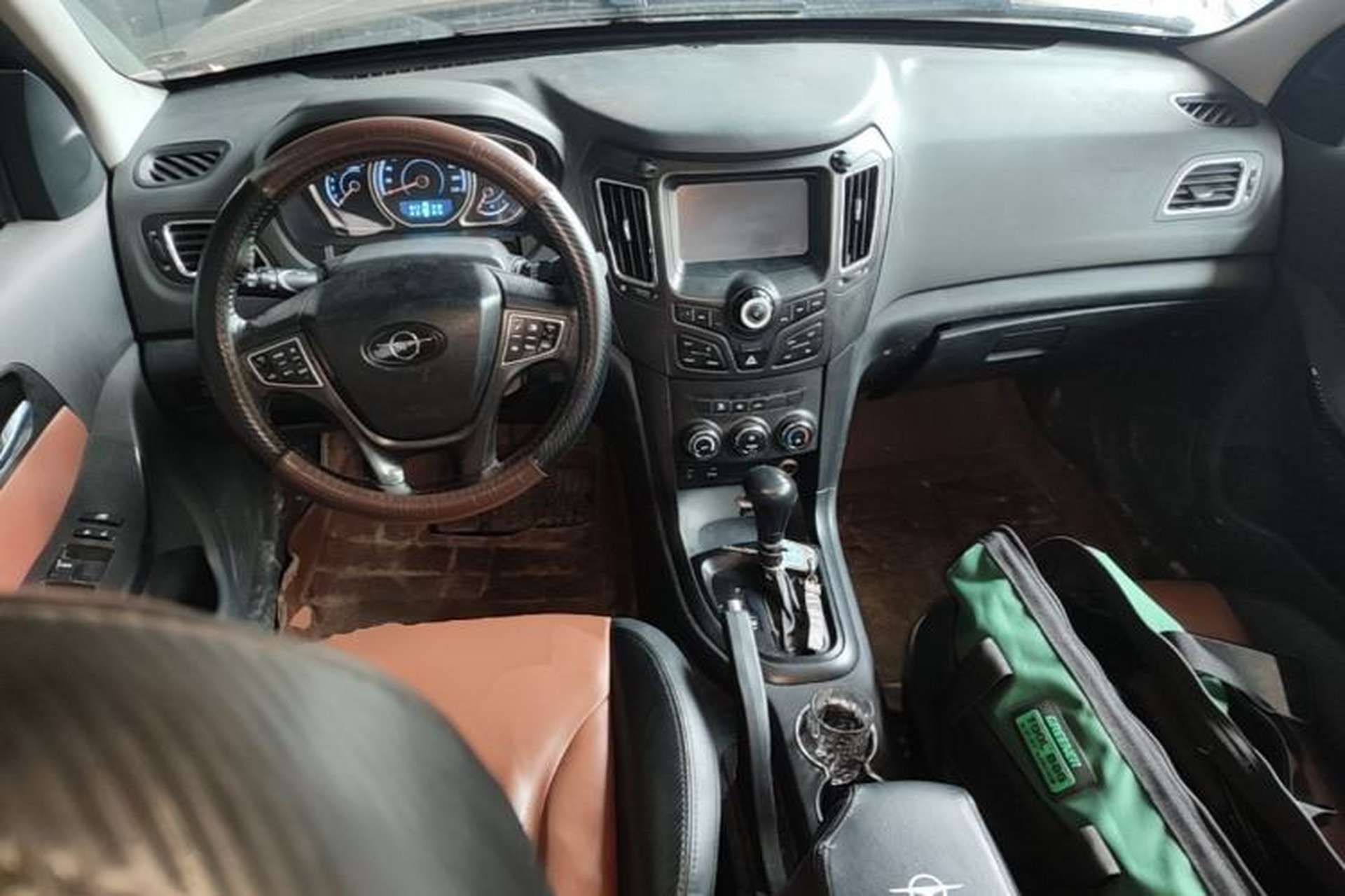 Used Haima S7 2013 2.0L Automatic Smart Enjoyment Version Center Console