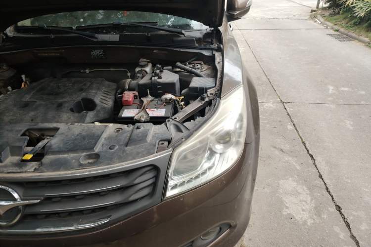 Used Haima S7 2013 2.0L Manual ZhiShang Version Engine Bay Left