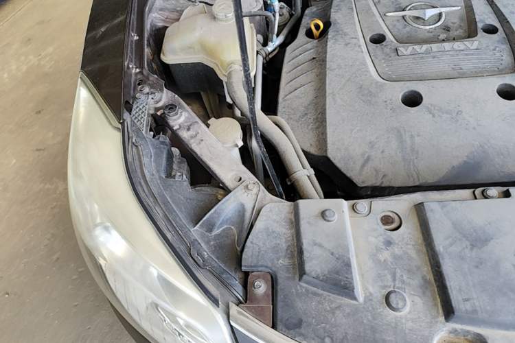 Used Haima S7 2013 2.0L Manual ZhiZhen Version Engine Bay Right