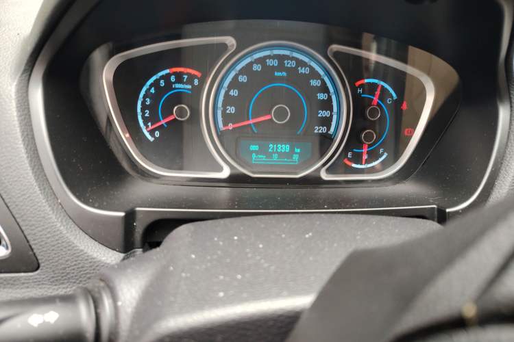 Used Haima S7 2013 2.0L Manual ZhiShang Version Odometer Close Up