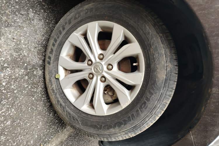 Used Haima S7 2013 2.0L Manual ZhiShang Version Right Front Wheel Hub