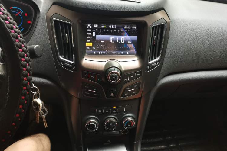 Used Haima S7 2015 Revised Version 2.0L Manual – Zongcheng Edition Audio And AC Panel