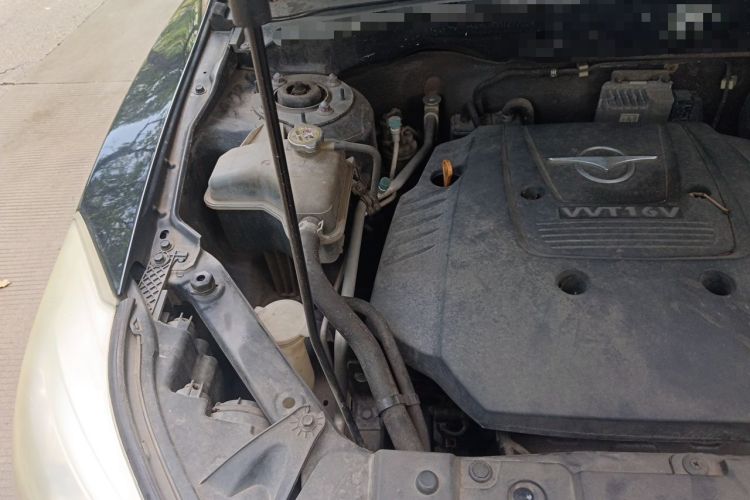 Used Haima S7 2015 2.0L Automatic Smart Enjoyment Version Engine Bay Right