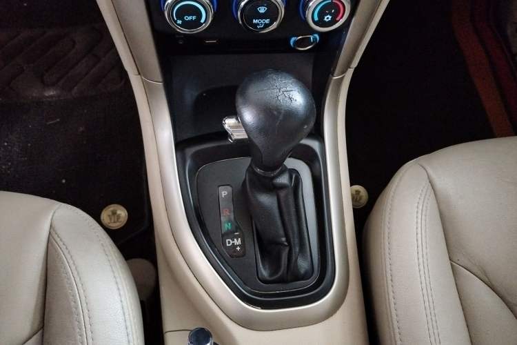 Used Haima S7 2015 Revised Version 2.0L Automatic Zongchi Trim Gear Lever