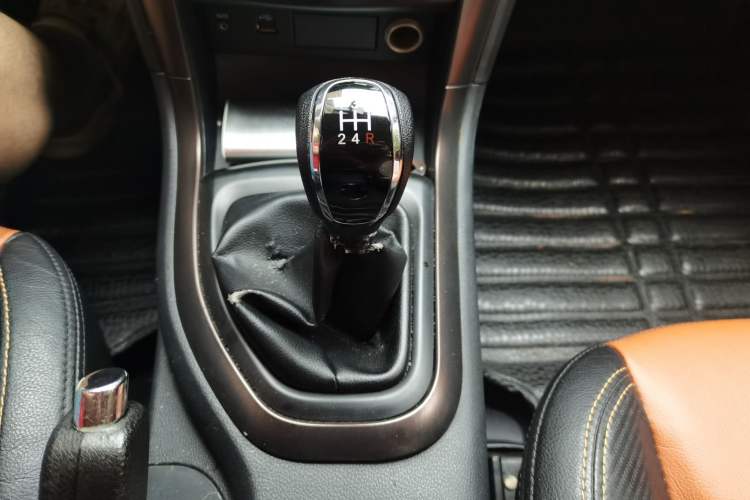Used Haima S7 2015 Revised Version 2.0L Manual – Zongcheng Edition Gear Lever