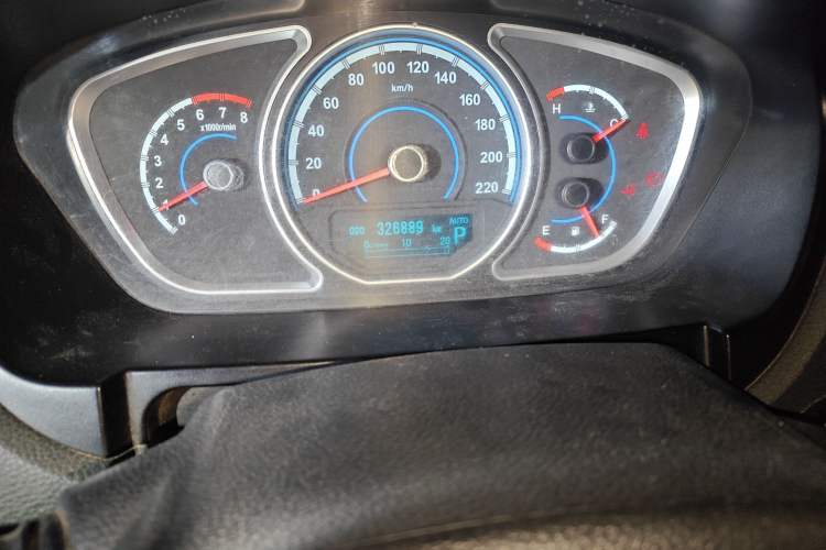 Used Haima S7 2015 2.0L Automatic ZhiZhen Version Odometer Close Up