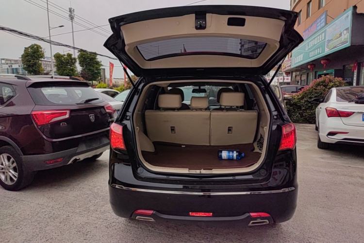 Used Haima S7 2015 2.0L Automatic ZhiShang Version Trunk