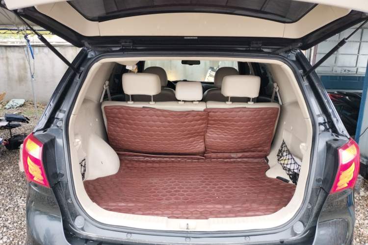 Used Haima S7 2015 Revised Version 2.0L Automatic Zongchi Trim Trunk