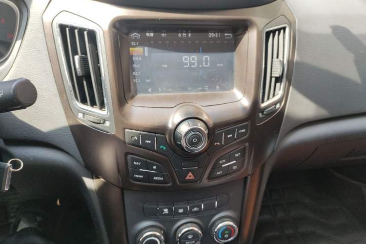 Used Haima S7 2015 2.0L Automatic Smart Enjoyment Version Audio And AC Panel