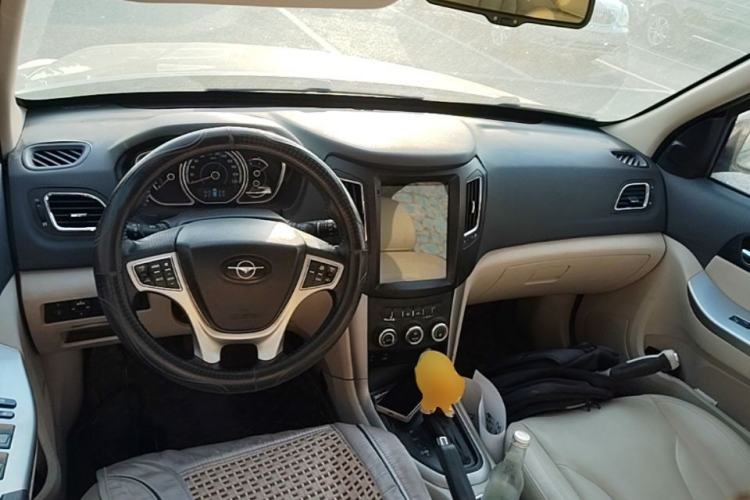 Used Haima S7 2015 2.0L Automatic ZhiShang Version Center Console