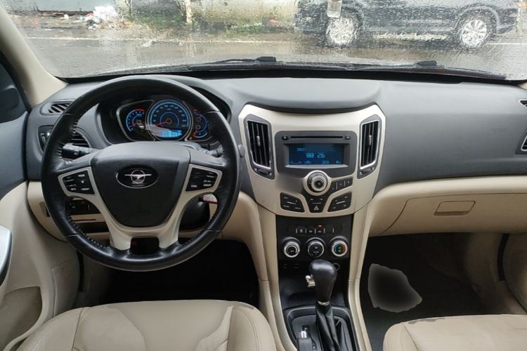 Used Haima S7 2015 Revised 1.8T Automatic Zongchi Version Center Console