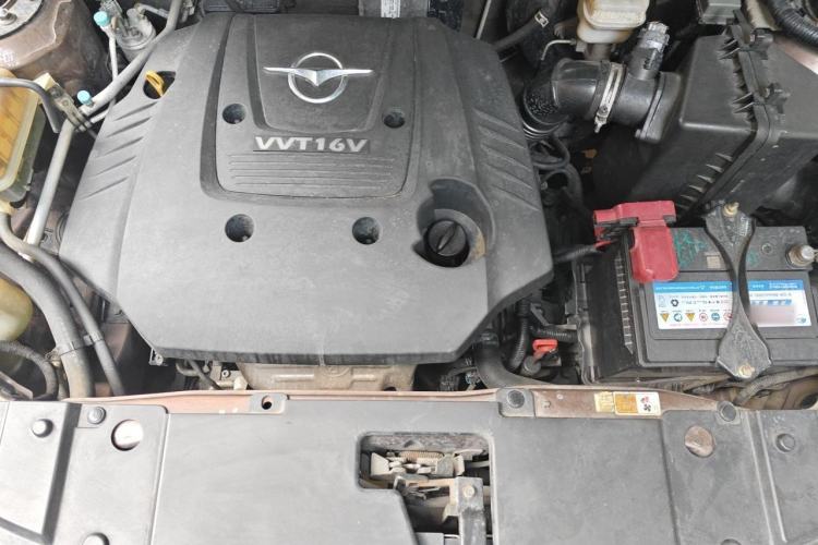 Used Haima S7 2015 2.0L Automatic ZhiShang Version Engine Bay
