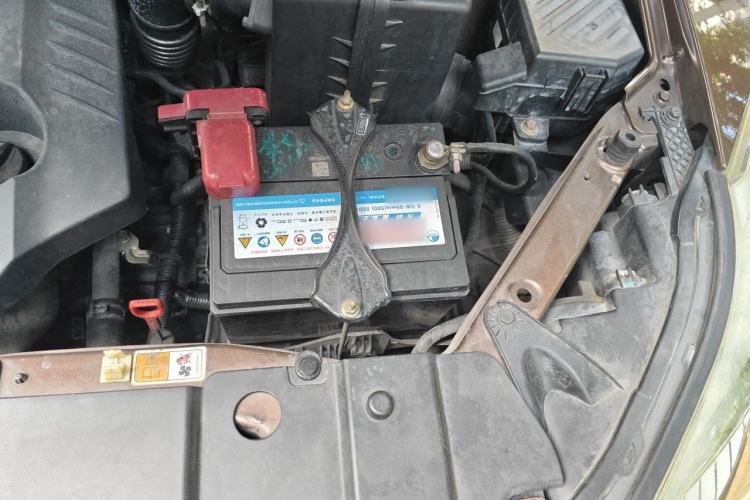 Used Haima S7 2015 2.0L Automatic ZhiShang Version Engine Bay Left