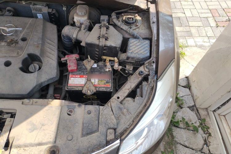 Used Haima S7 2015 2.0L Automatic Smart Enjoyment Version Engine Bay Left
