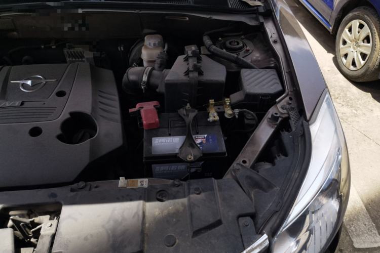 Used Haima S7 2015 2.0L Automatic ZhiShang Version Engine Bay Left