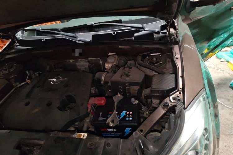 Used Haima S7 2015 2.0L Automatic Smart Enjoyment Version Engine Bay Left