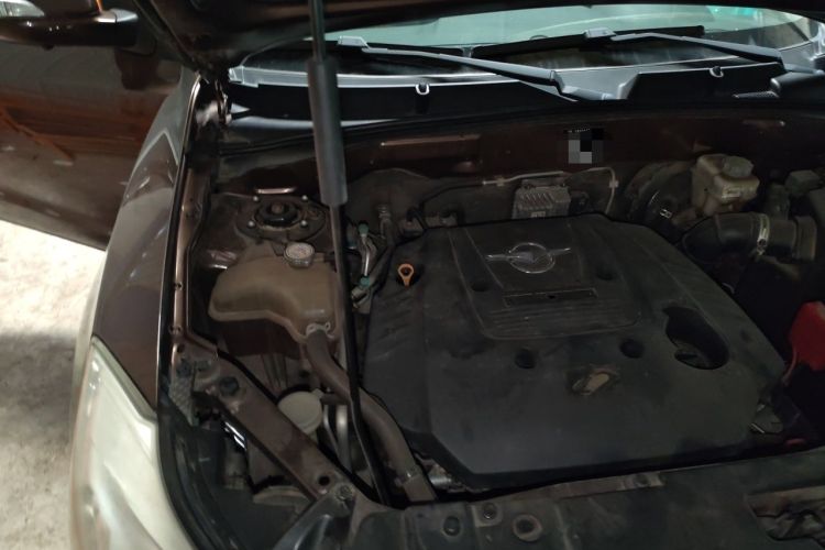 Used Haima S7 2015 2.0L Automatic Smart Enjoyment Version Engine Bay Right