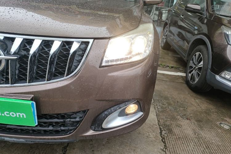 Used Haima S7 2015 Revised 1.8T Automatic Zongchi Version Left Front Headlight