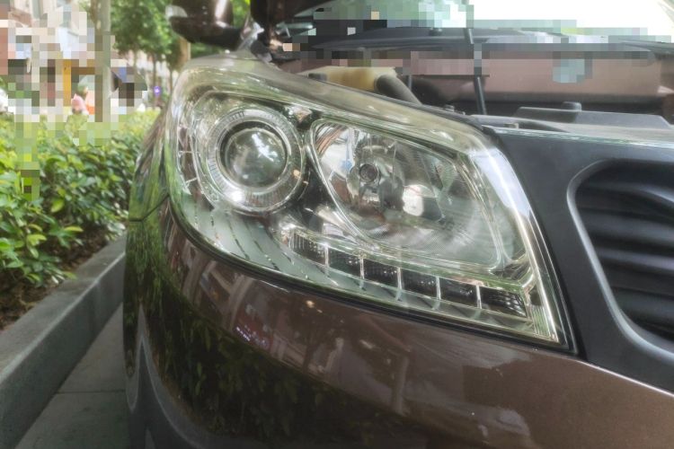 Used Haima S7 2015 2.0L Automatic Smart Enjoyment Version Right Front Headlight