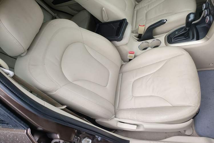 Used Haima S7 2015 Revised 1.8T Automatic Zongchi Version Right Front Seat