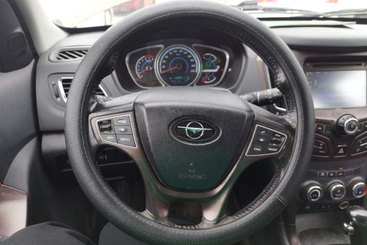 Used Haima S7 2015 Revised 1.8T Automatic Zongcheng Version Steering Wheel