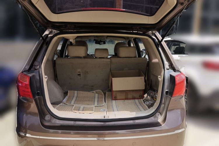 Used Haima S7 2015 2.0L Automatic ZhiShang Version Trunk