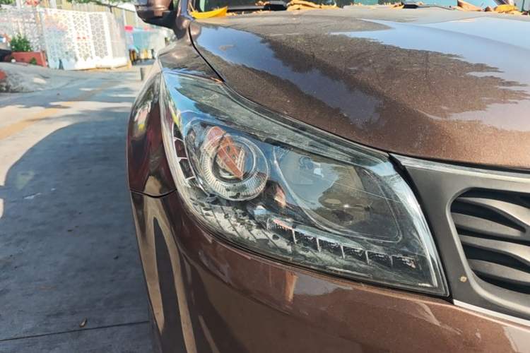 Used Haima S7 2015 2.0L Automatic Smart Enjoyment Version Right Front Headlight