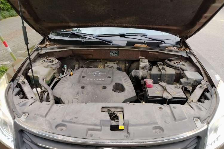 Used Haima S7 2015 2.0L Automatic Smart Enjoyment Version Engine Bay
