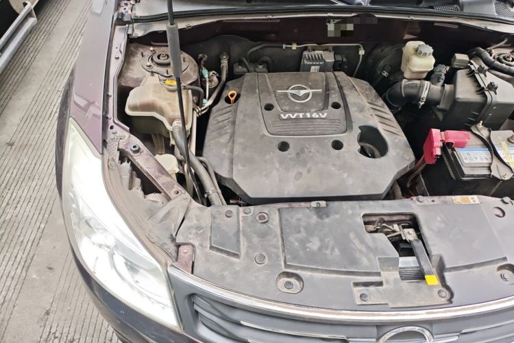 Used Haima S7 2015 2.0L Automatic Smart Enjoyment Version Engine Bay Right