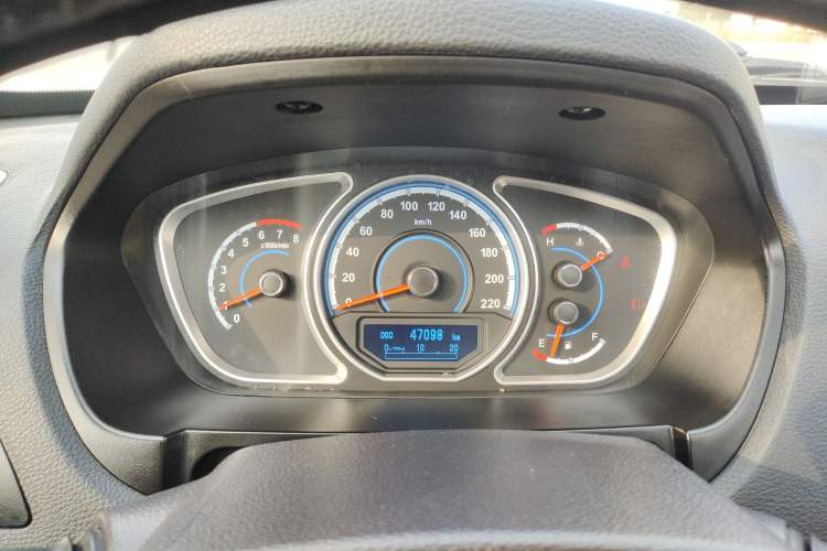Used Haima S7 2015 Revised Version 2.0L Manual – Zongcheng Edition Instrument Cluster