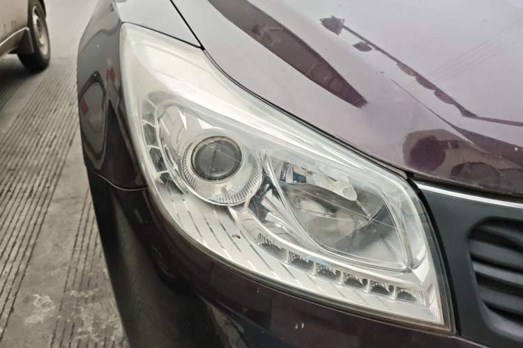 Used Haima S7 2015 2.0L Automatic Smart Enjoyment Version Right Front Headlight