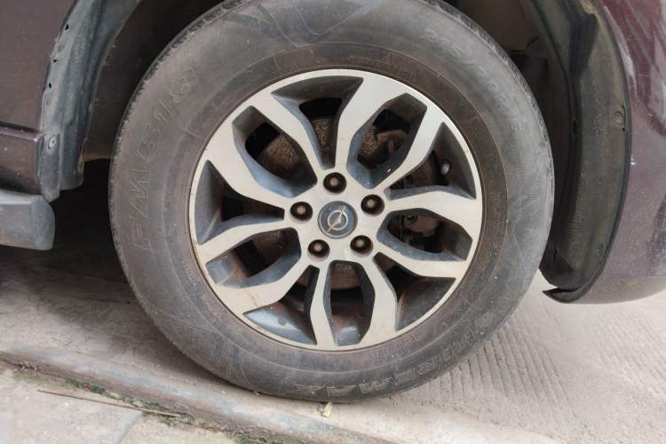 Used Haima S7 2015 Revised Version 2.0L Automatic Zongchi Trim Right Front Wheel Hub