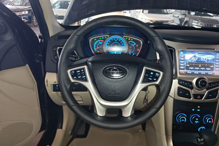 Used Haima S7 2015 2.0L Automatic ZhiShang Version Steering Wheel